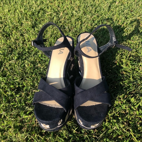 NWOT platform heels wedges - Picture 5 of 12